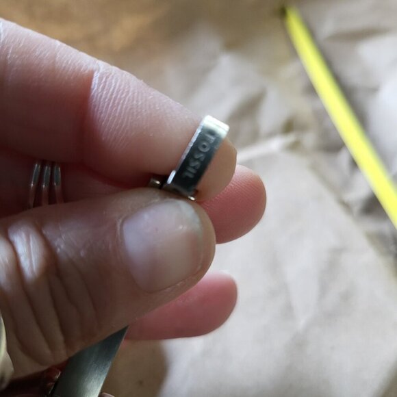 WOMANS FOSSIL WATCH - Picture 6 of 7